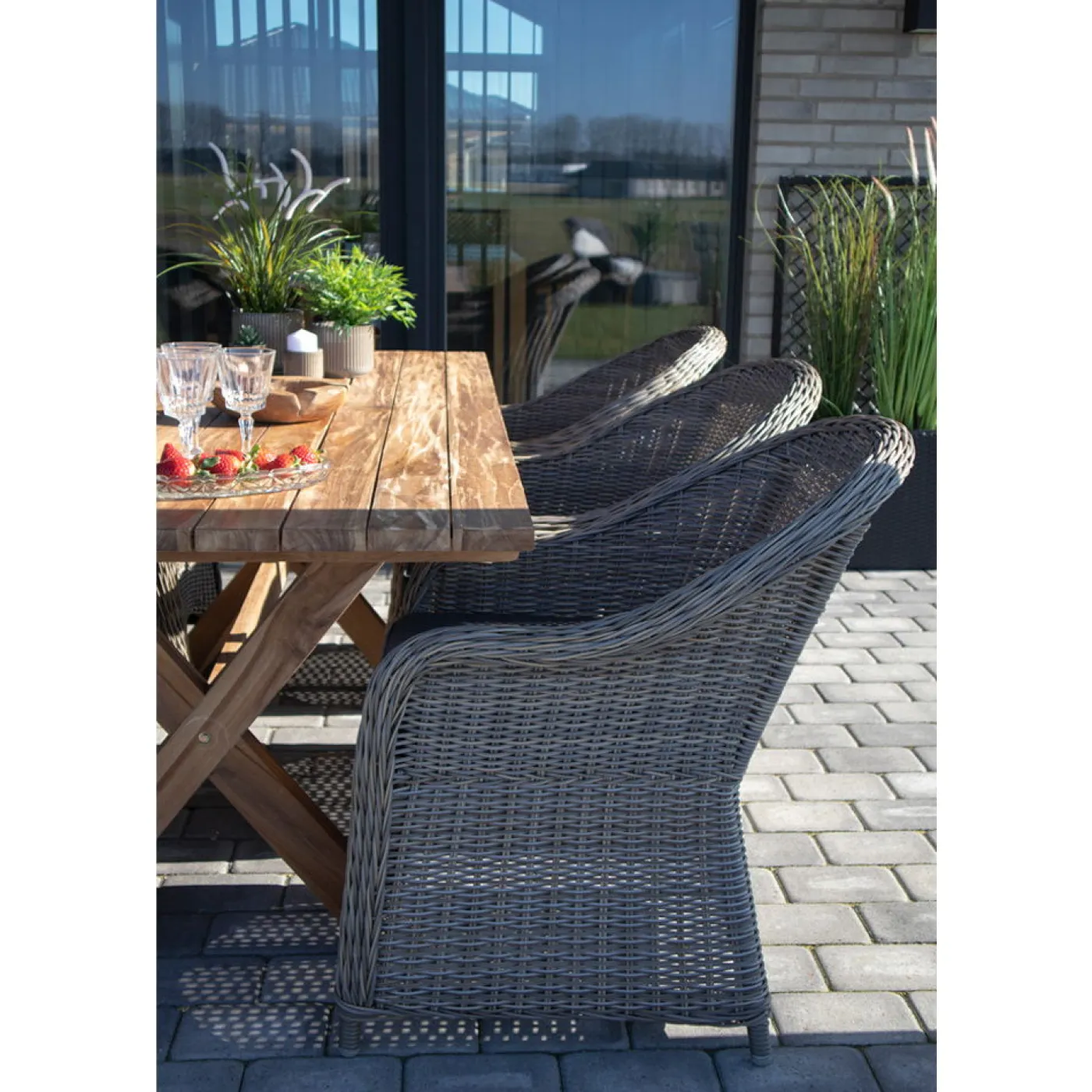 FAEE Gartentisch VINGA