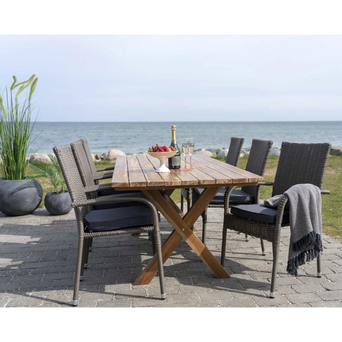 FAEE Gartentisch VINGA