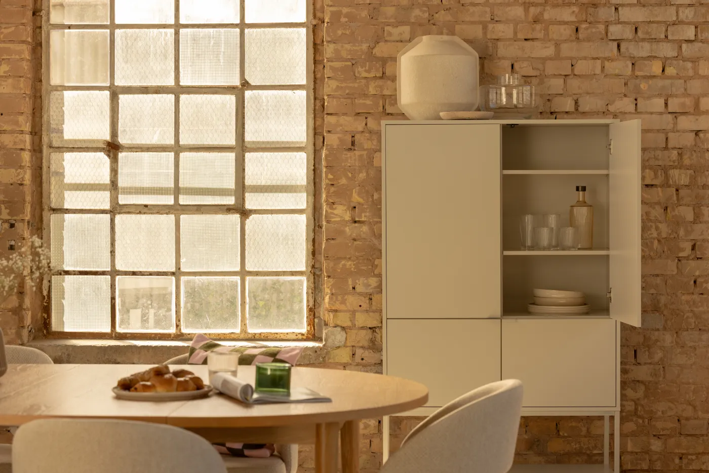 FAEE Highboard NAER
