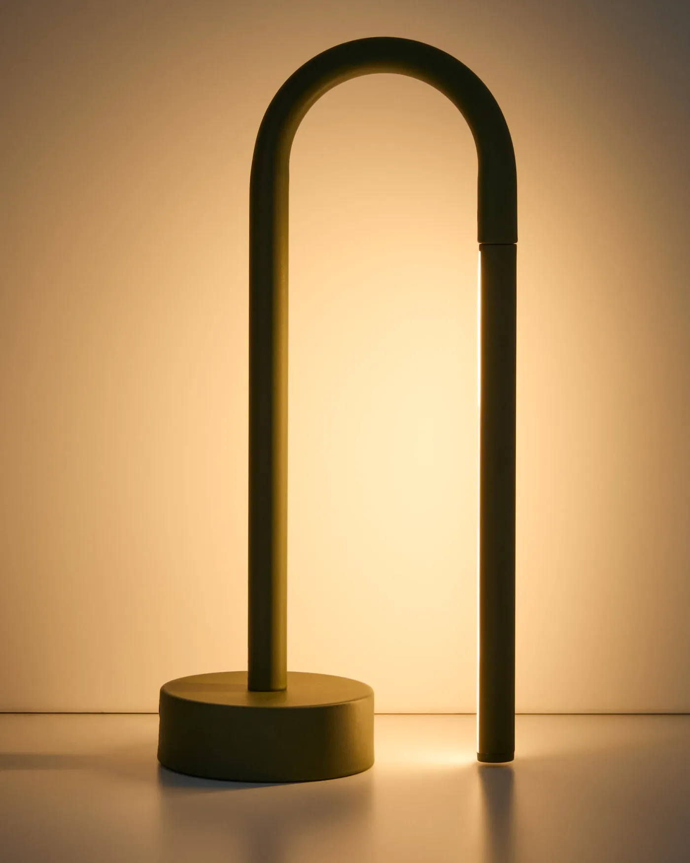 KAVE HOME Tischlampe BOW