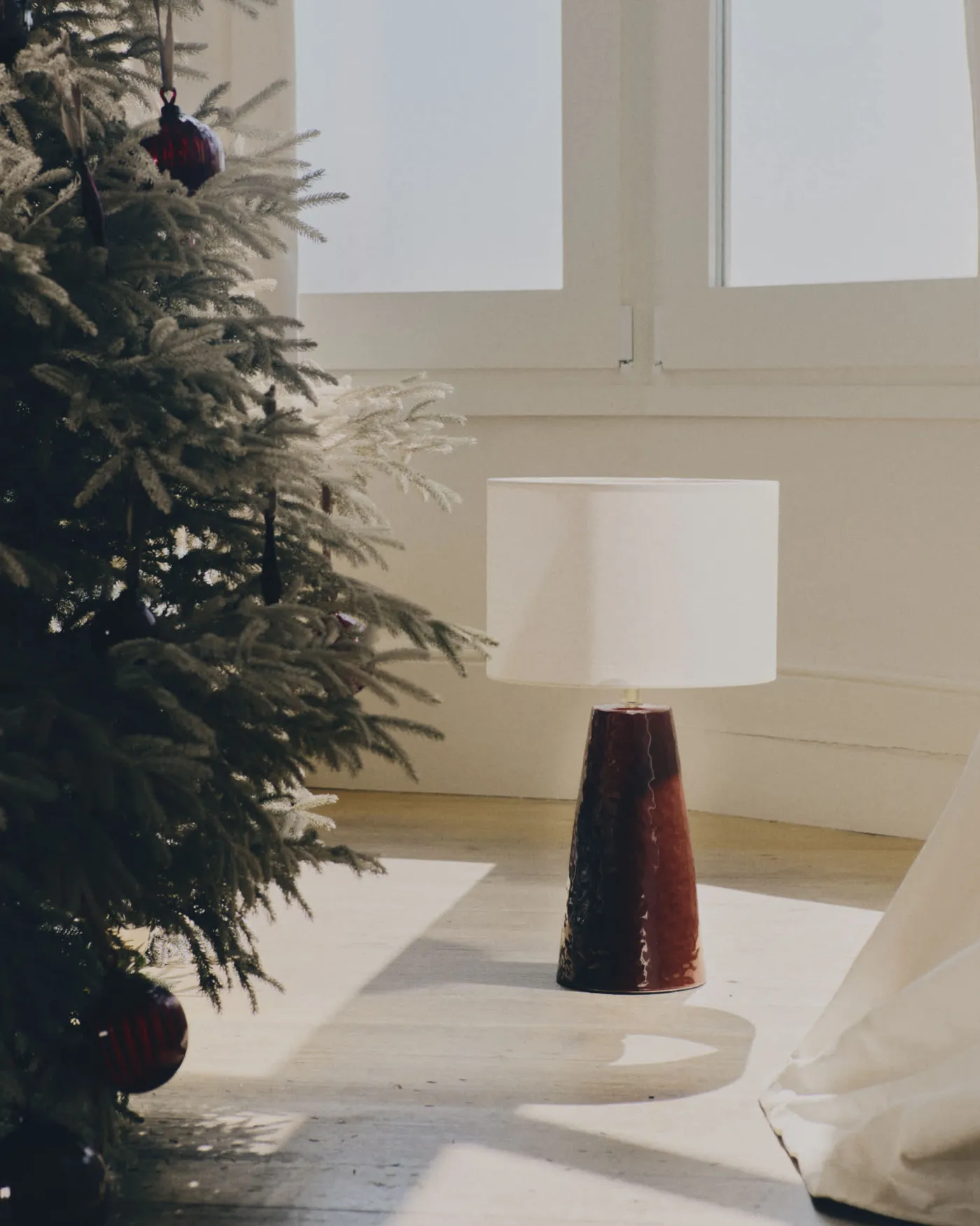 KAVE HOME Tischlampe DRAVA