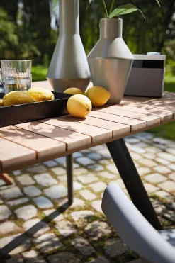 MUSTERRING Gartentisch FREILICHT