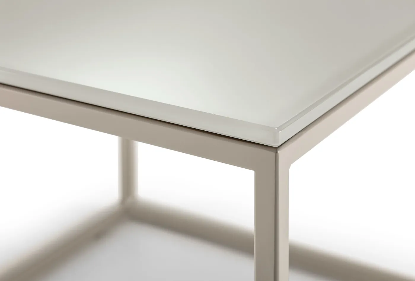 ROLF BENZ Couchtisch 912